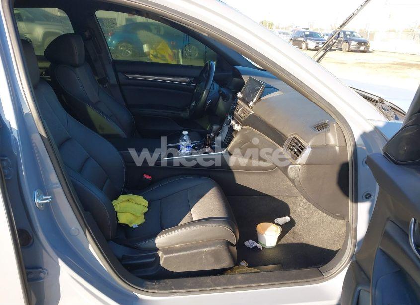 Photo 5 of 2021 Honda Accord SPORT (VIN 1HGCV1F32MA107686)