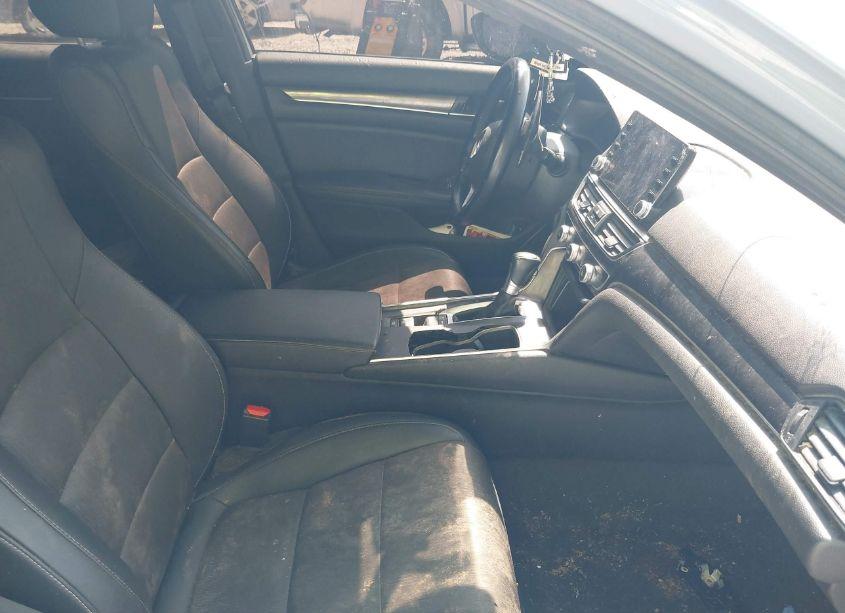 Photo 5 of 2022 Honda Accord SPORT (VIN 1HGCV1F32NA006083)