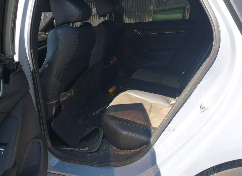 Photo 8 of 2022 Honda Accord SPORT (VIN 1HGCV1F32NA006083)