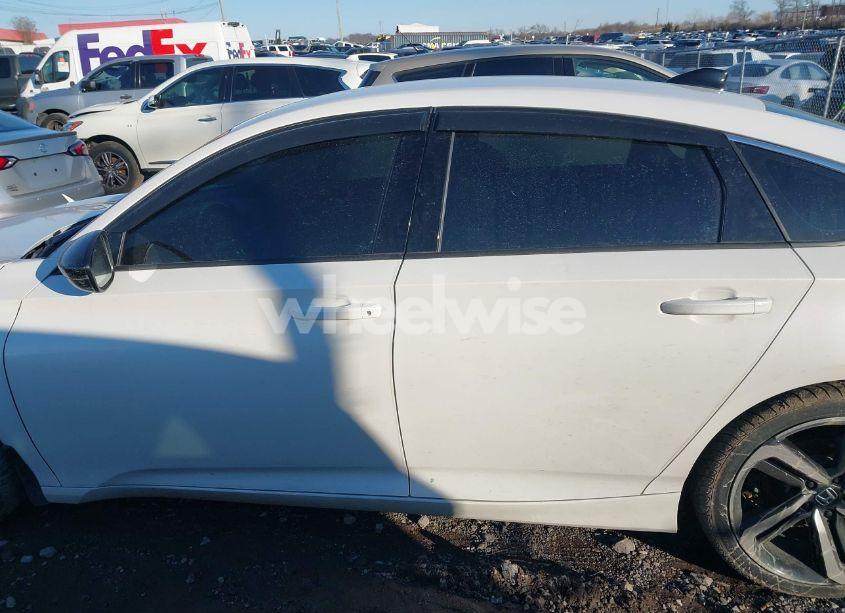 Photo 14 of 2022 Honda Accord SPORT (VIN 1HGCV1F32NA018203)