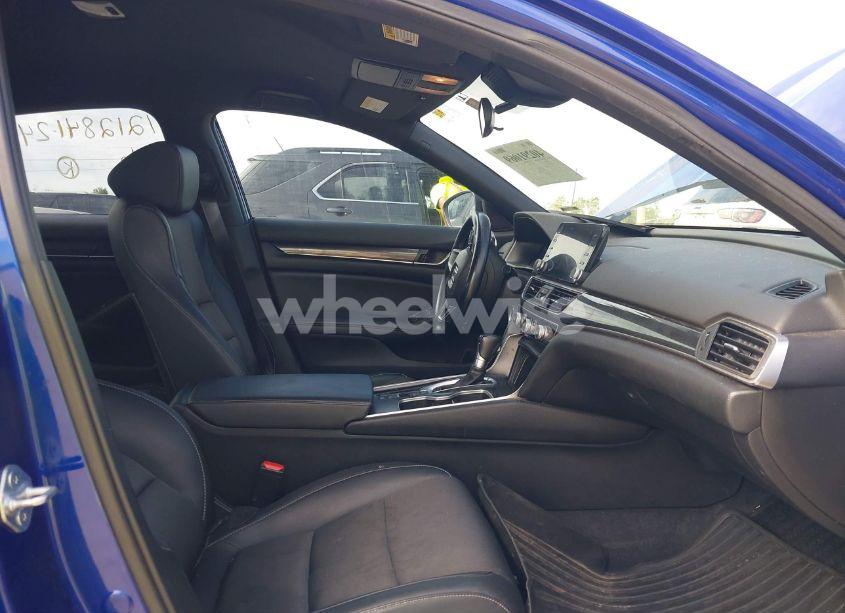 Photo 5 of 2022 Honda Accord SPORT (VIN 1HGCV1F32NA019335)