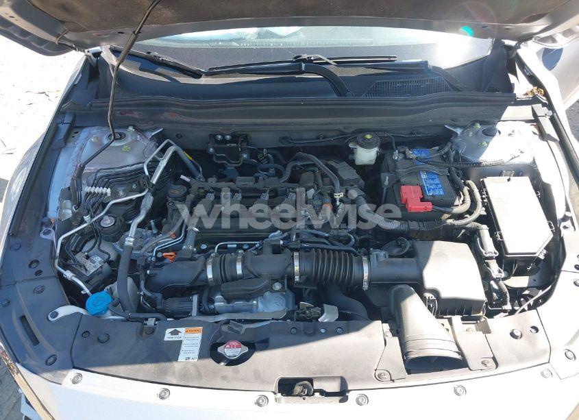 Photo 10 of 2022 Honda Accord SPORT (VIN 1HGCV1F32NA033798)