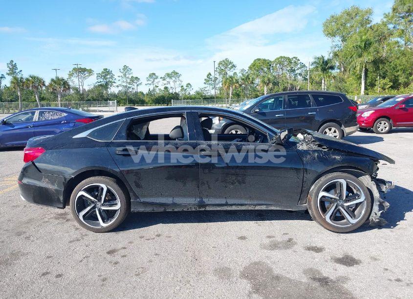 Photo 13 of 2022 Honda Accord SPORT (VIN 1HGCV1F32NA040136)