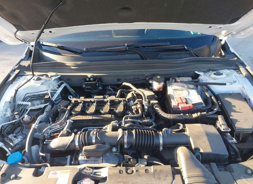 Photo 10 of 2022 Honda Accord SPORT (VIN 1HGCV1F32NA076943)