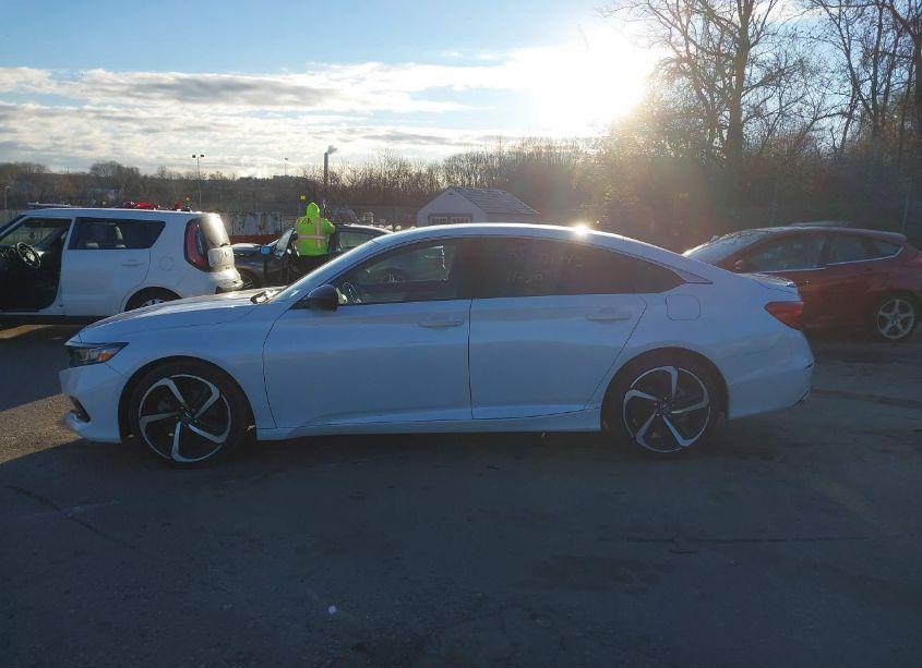Photo 14 of 2022 Honda Accord SPORT (VIN 1HGCV1F32NA076943)