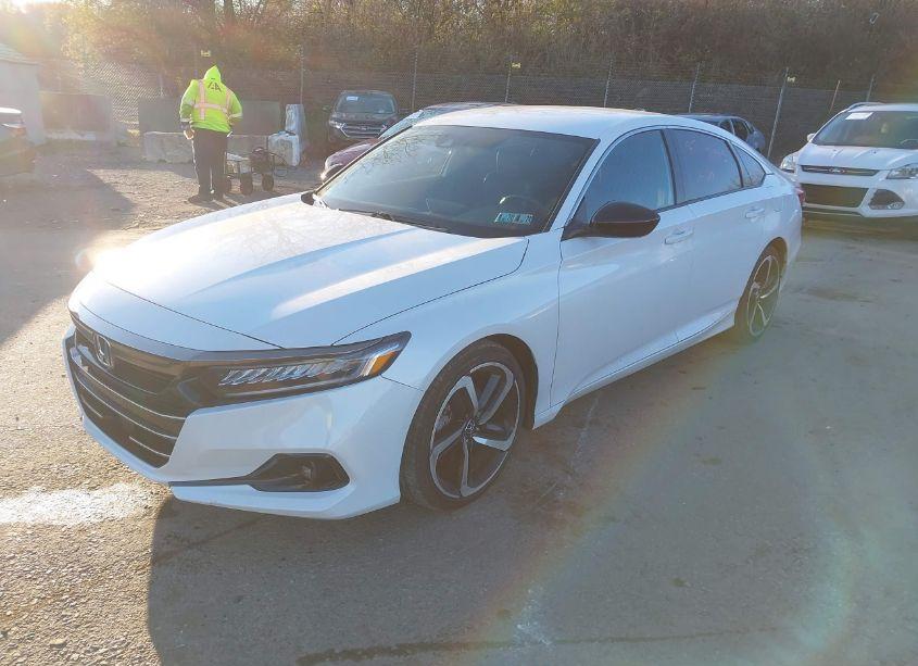 Photo 2 of 2022 Honda Accord SPORT (VIN 1HGCV1F32NA076943)