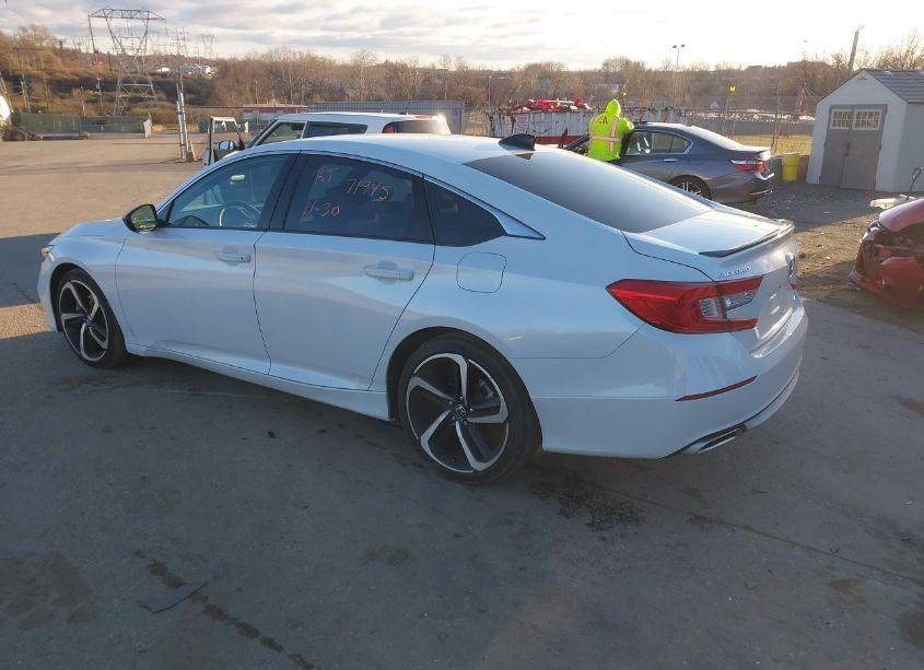 Photo 3 of 2022 Honda Accord SPORT (VIN 1HGCV1F32NA076943)