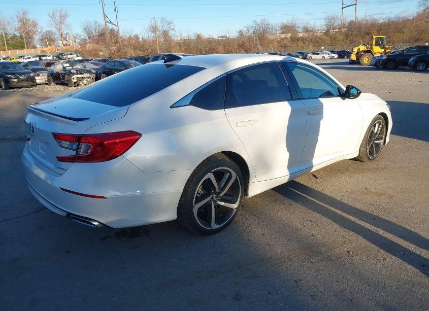 Photo 4 of 2022 Honda Accord SPORT (VIN 1HGCV1F32NA076943)