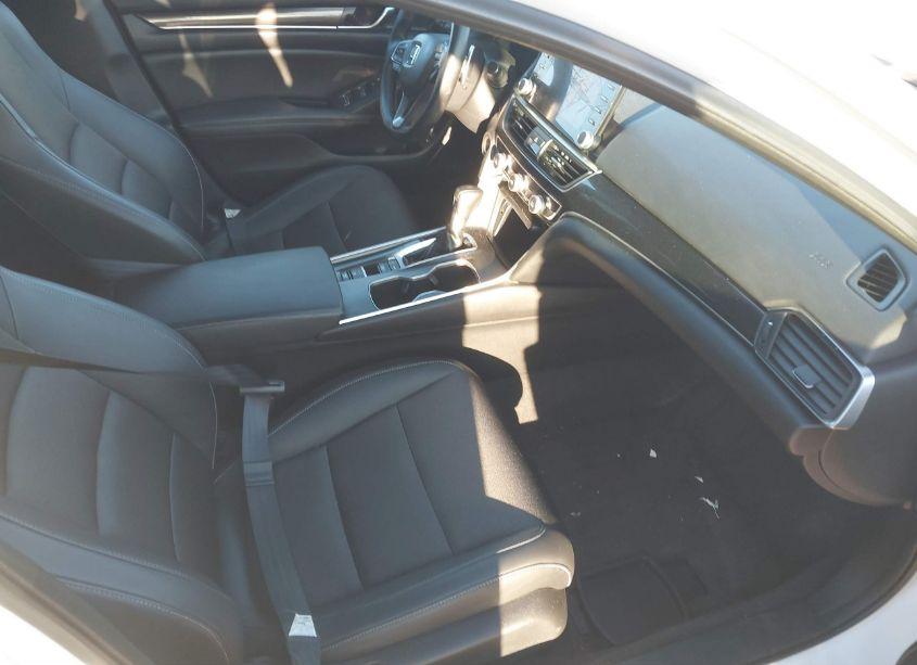 Photo 5 of 2022 Honda Accord SPORT (VIN 1HGCV1F32NA076943)