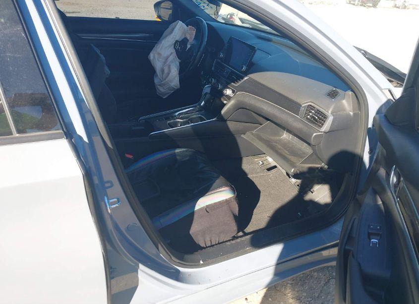 Photo 5 of 2022 Honda Accord SPORT (VIN 1HGCV1F32NA081107)