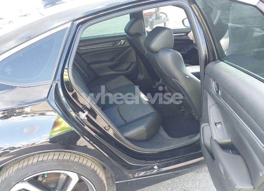 Photo 8 of 2022 Honda Accord SPORT (VIN 1HGCV1F32NA085822)