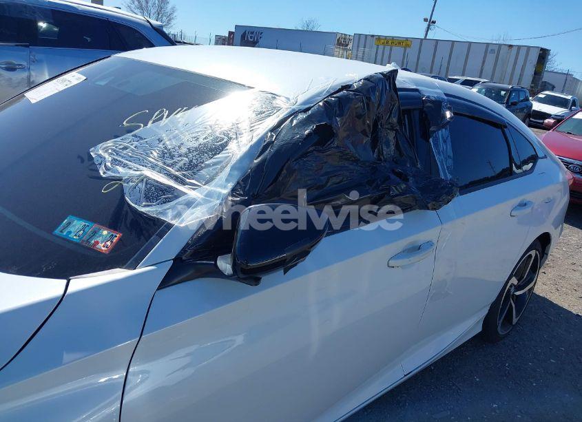 Photo 16 of 2022 Honda Accord SPORT (VIN 1HGCV1F32NA103929)