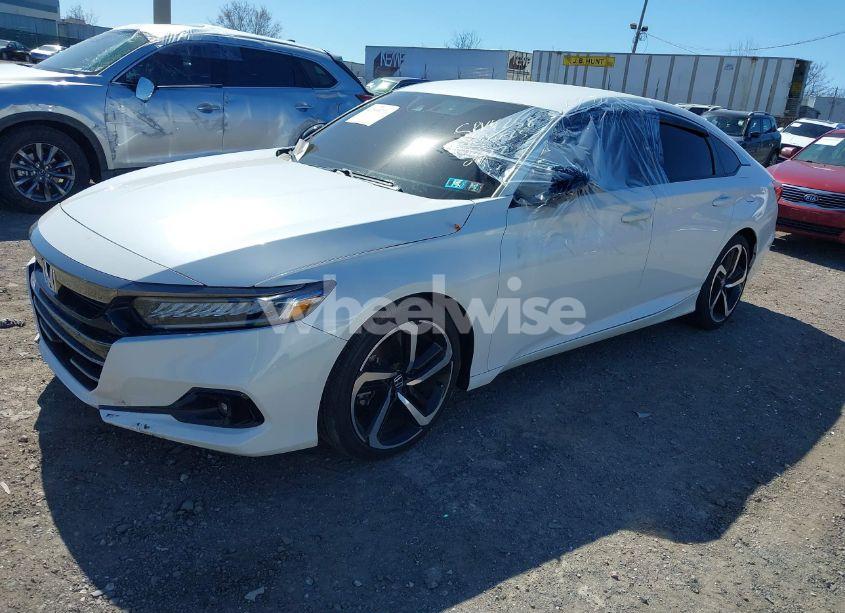 Photo 2 of 2022 Honda Accord SPORT (VIN 1HGCV1F32NA103929)
