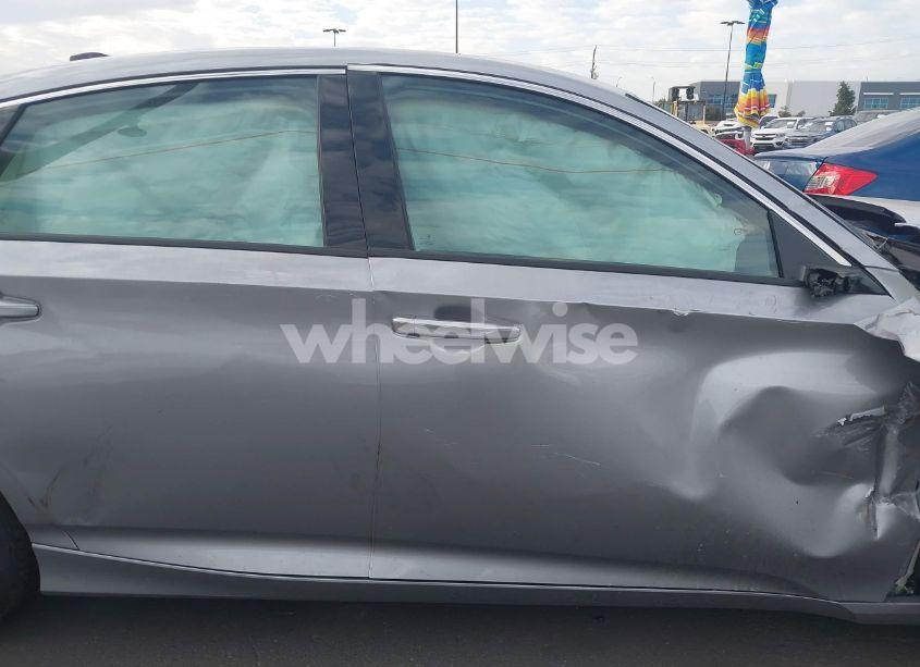 Photo 13 of 2022 Honda Accord SPORT (VIN 1HGCV1F32NA104921)