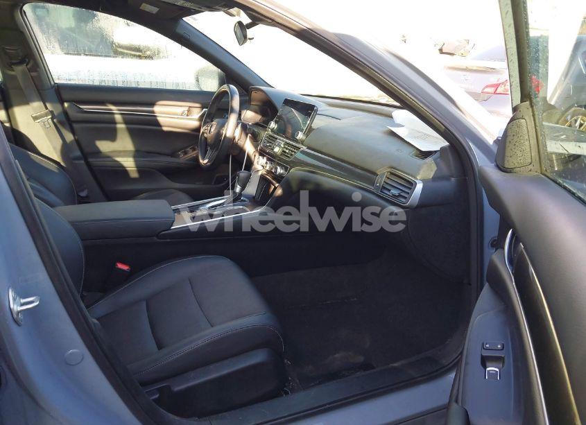 Photo 5 of 2022 Honda Accord SPORT (VIN 1HGCV1F32NA108841)