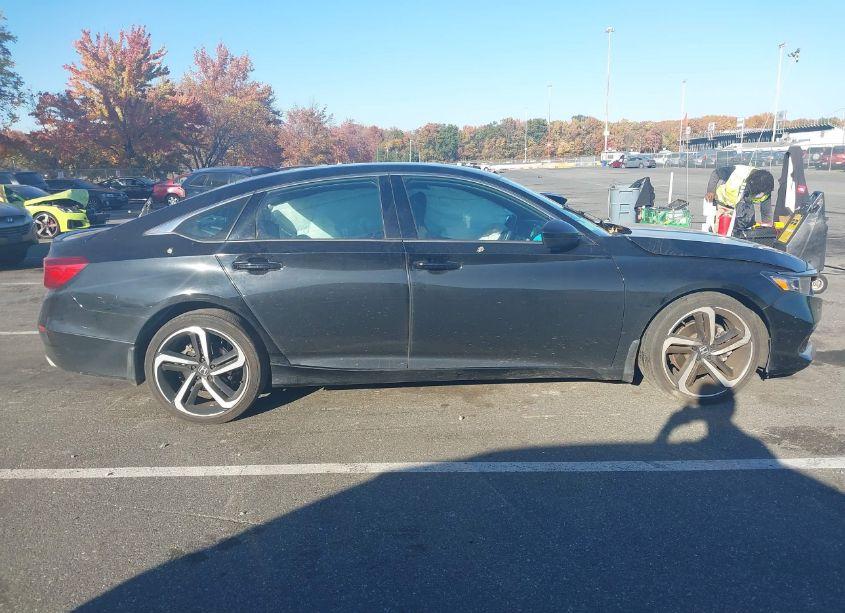 Photo 13 of 2022 Honda Accord SPORT (VIN 1HGCV1F32NA117877)