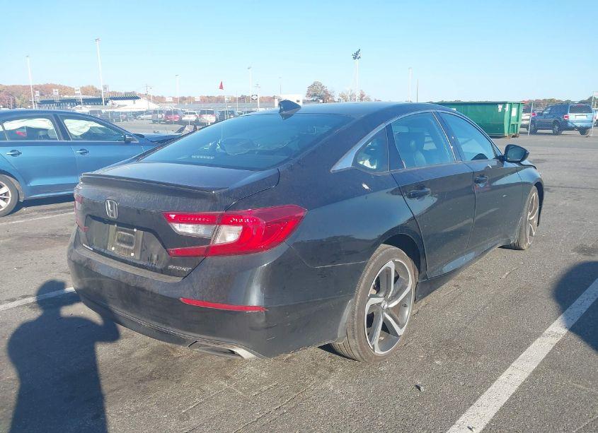 Photo 4 of 2022 Honda Accord SPORT (VIN 1HGCV1F32NA117877)