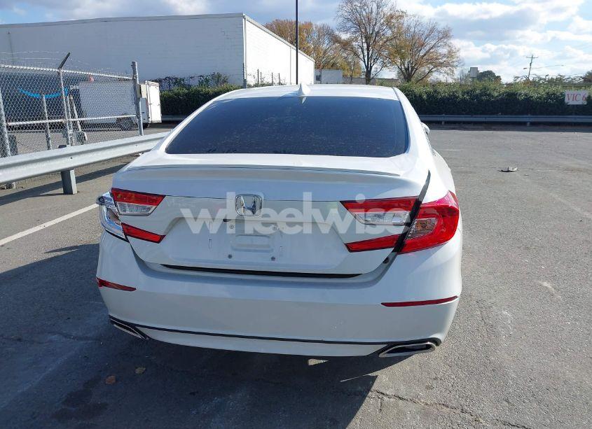 Photo 16 of 2018 Honda Accord SPORT (VIN 1HGCV1F33JA016308)