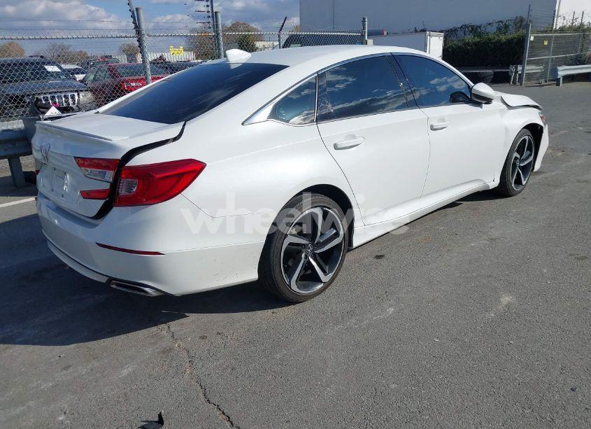Photo 4 of 2018 Honda Accord SPORT (VIN 1HGCV1F33JA016308)