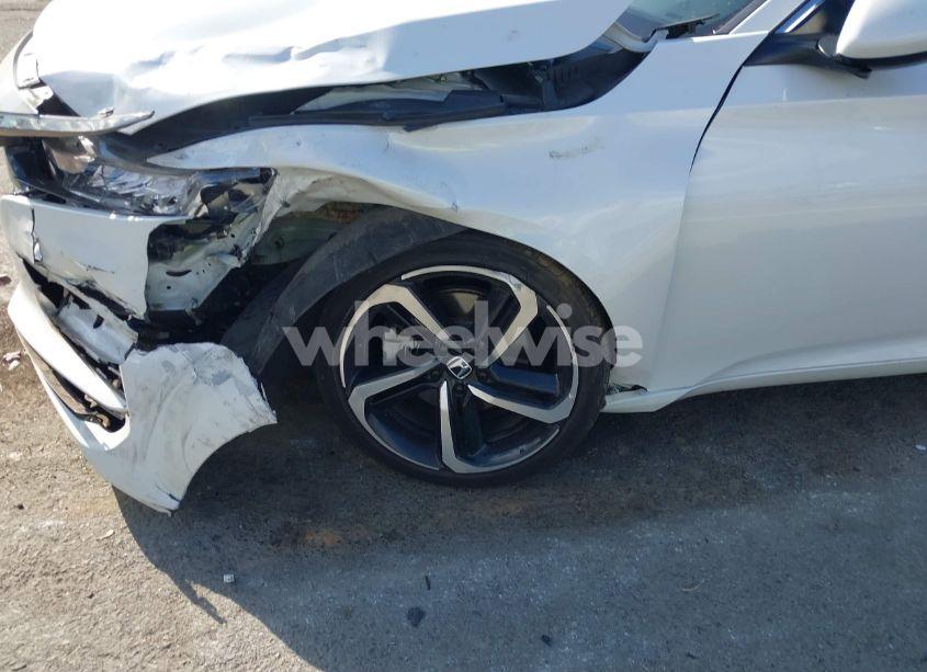 Photo 6 of 2018 Honda Accord SPORT (VIN 1HGCV1F33JA016308)