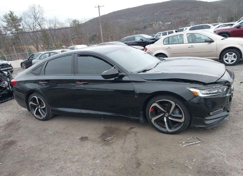 Photo 13 of 2018 Honda Accord SPORT (VIN 1HGCV1F33JA030001)