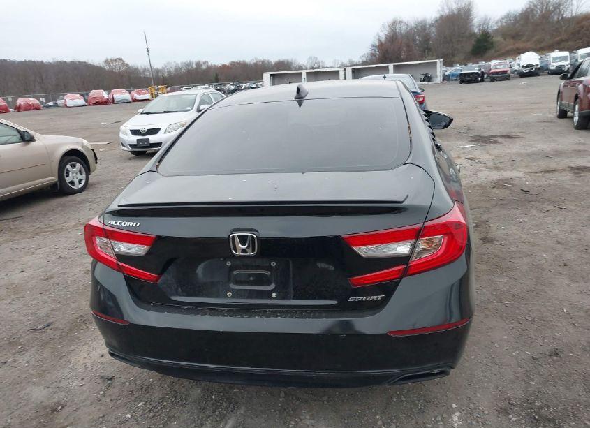 Photo 16 of 2018 Honda Accord SPORT (VIN 1HGCV1F33JA030001)