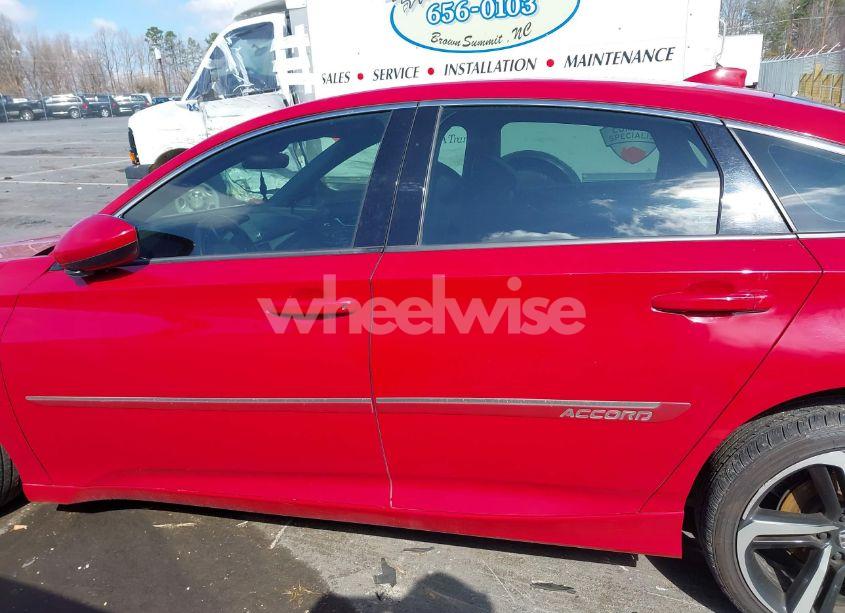 Photo 14 of 2018 Honda Accord SPORT (VIN 1HGCV1F33JA054573)