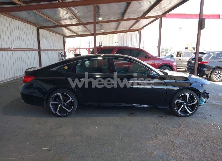 Photo 14 of 2018 Honda Accord SPORT (VIN 1HGCV1F33JA081403)