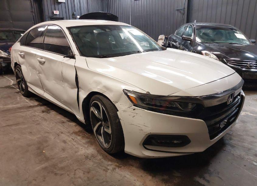 2018 Honda Accord SPORT (VIN 1HGCV1F33JA095222) main photo
