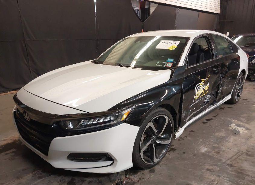 Photo 2 of 2018 Honda Accord SPORT (VIN 1HGCV1F33JA095222)