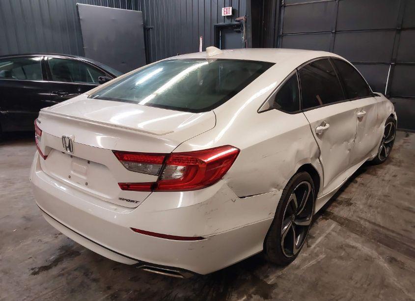 Photo 4 of 2018 Honda Accord SPORT (VIN 1HGCV1F33JA095222)