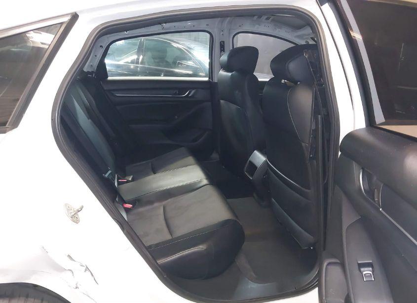 Photo 8 of 2018 Honda Accord SPORT (VIN 1HGCV1F33JA095222)