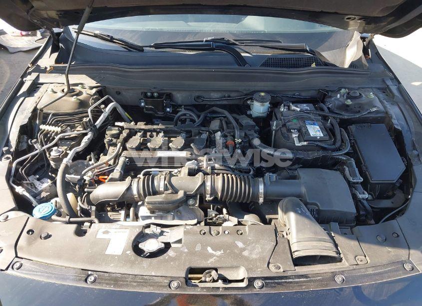 Photo 10 of 2018 Honda Accord SPORT (VIN 1HGCV1F33JA119972)