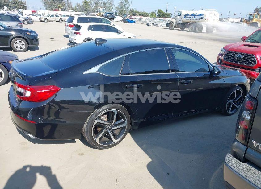 Photo 13 of 2018 Honda Accord SPORT (VIN 1HGCV1F33JA119972)