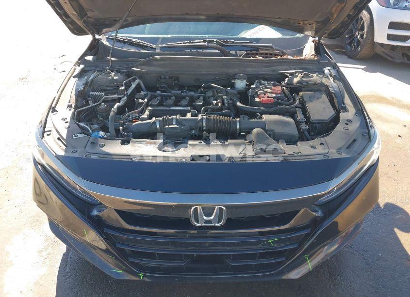 Photo 10 of 2018 Honda Accord SPORT (VIN 1HGCV1F33JA133273)