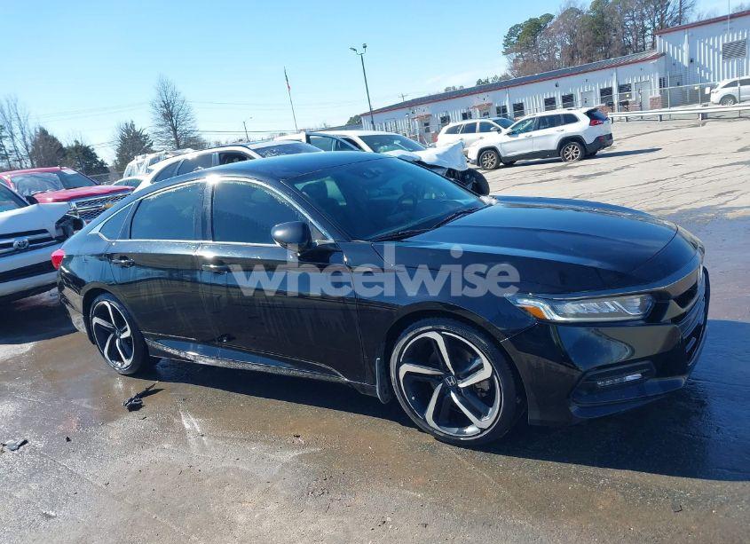 Photo 13 of 2018 Honda Accord SPORT (VIN 1HGCV1F33JA133273)