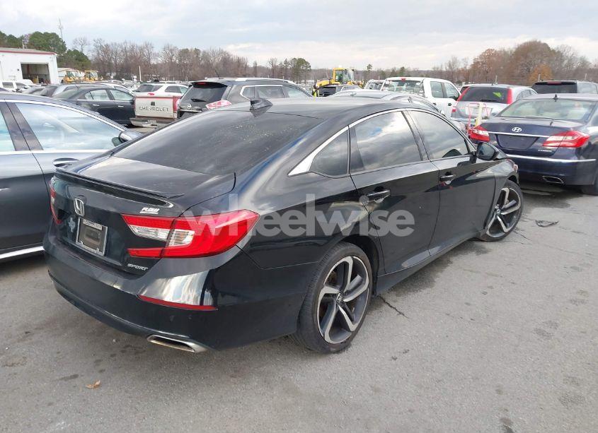 Photo 4 of 2018 Honda Accord SPORT (VIN 1HGCV1F33JA148758)