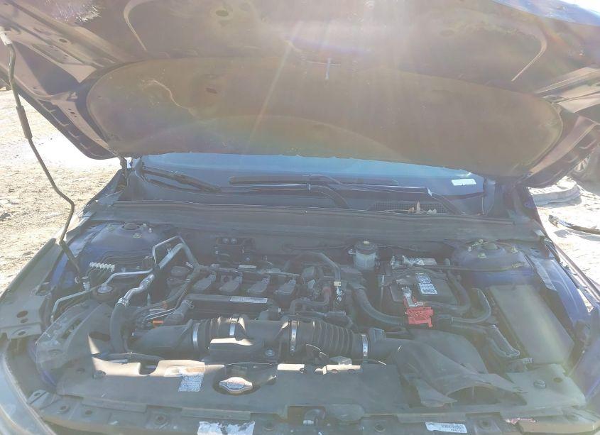 Photo 10 of 2018 Honda Accord SPORT (VIN 1HGCV1F33JA151708)