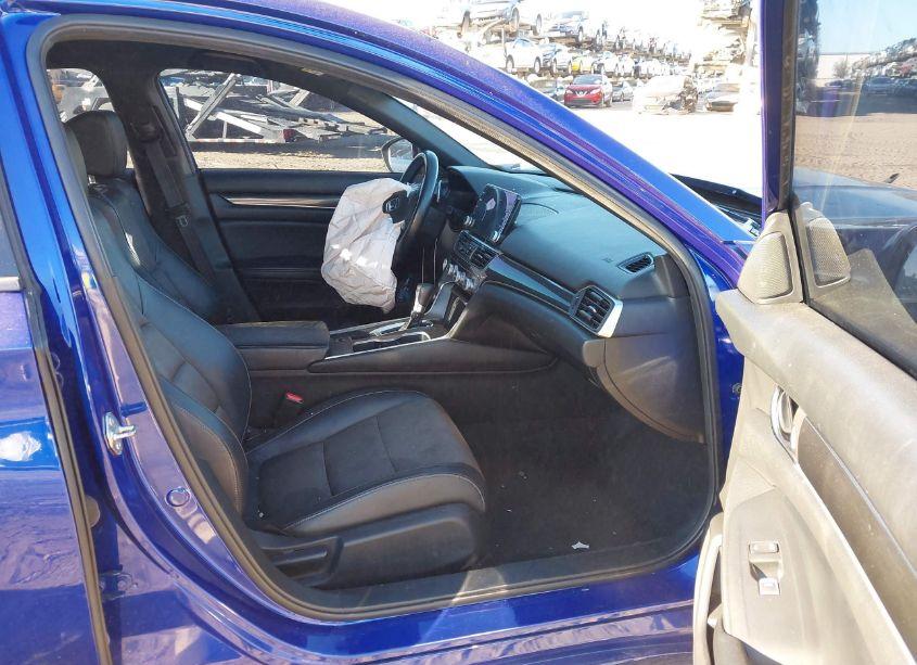 Photo 5 of 2018 Honda Accord SPORT (VIN 1HGCV1F33JA151708)