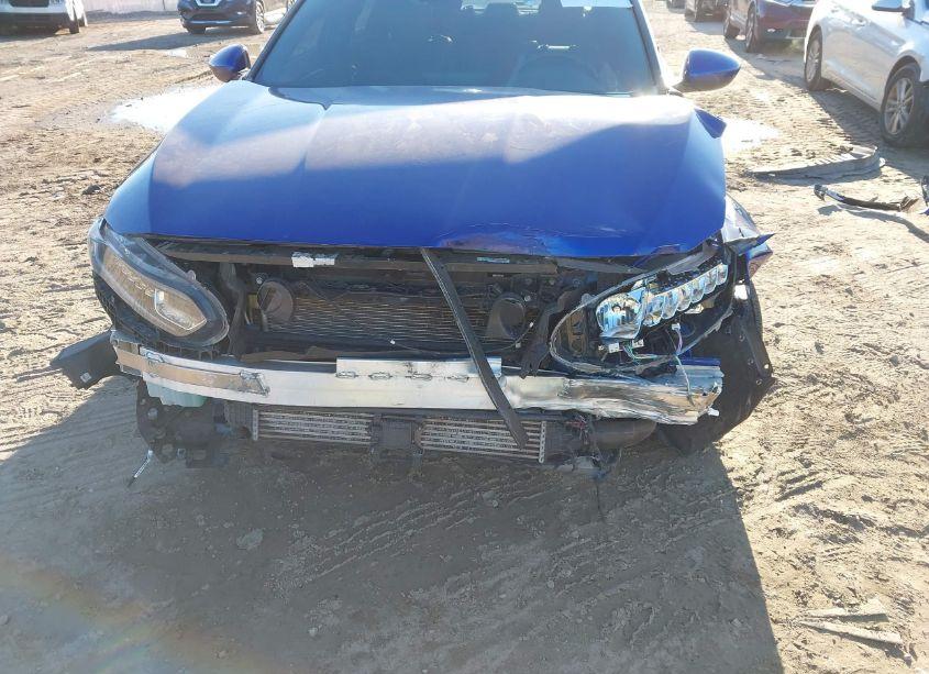 Photo 6 of 2018 Honda Accord SPORT (VIN 1HGCV1F33JA151708)