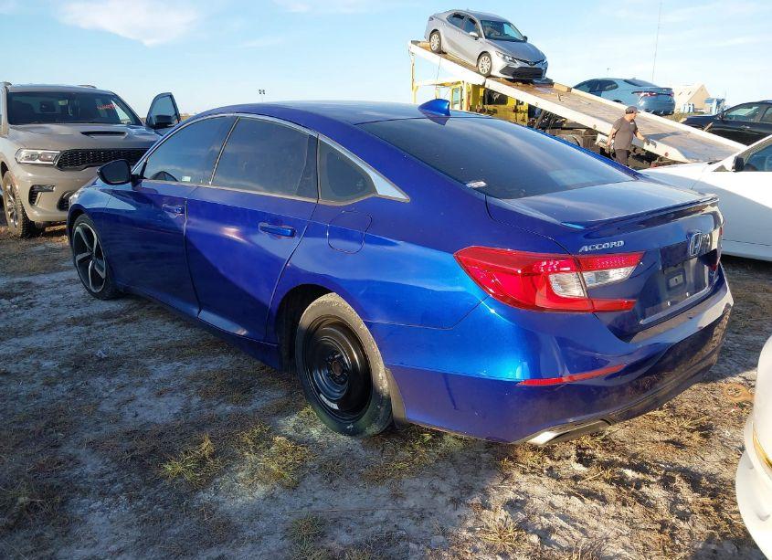 Photo 3 of 2018 Honda Accord SPORT (VIN 1HGCV1F33JA152664)