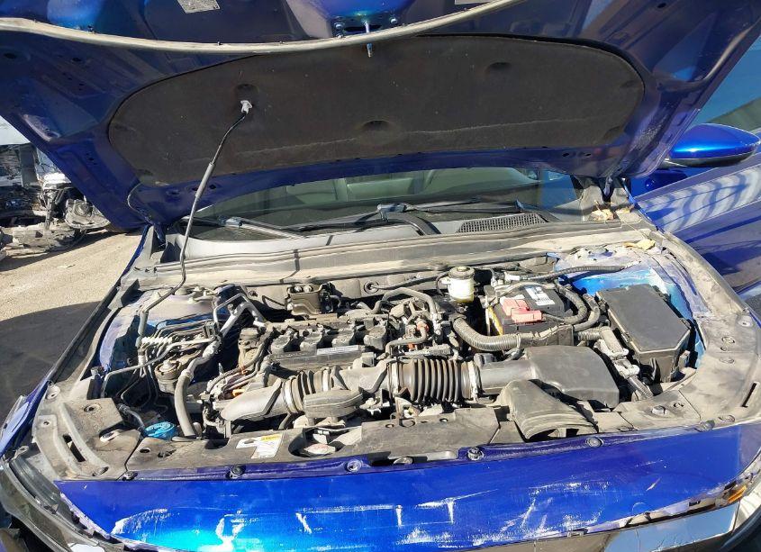 Photo 10 of 2018 Honda Accord SPORT (VIN 1HGCV1F33JA180206)