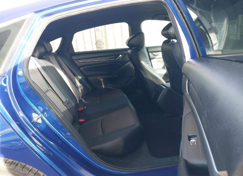 Photo 8 of 2018 Honda Accord SPORT (VIN 1HGCV1F33JA180206)