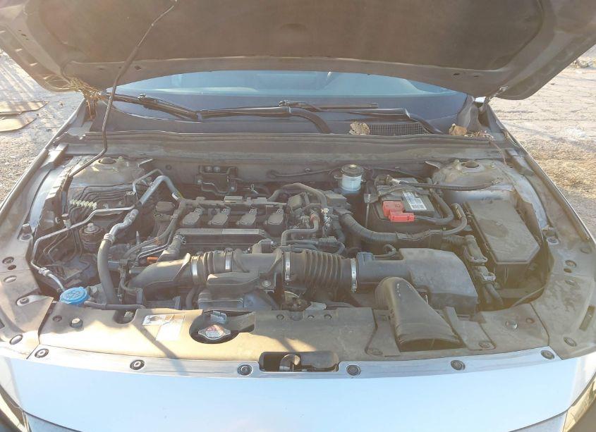 Photo 10 of 2018 Honda Accord SPORT (VIN 1HGCV1F33JA181100)