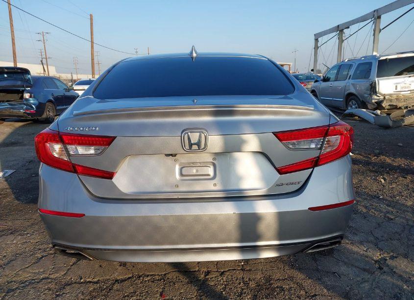 Photo 16 of 2018 Honda Accord SPORT (VIN 1HGCV1F33JA181100)