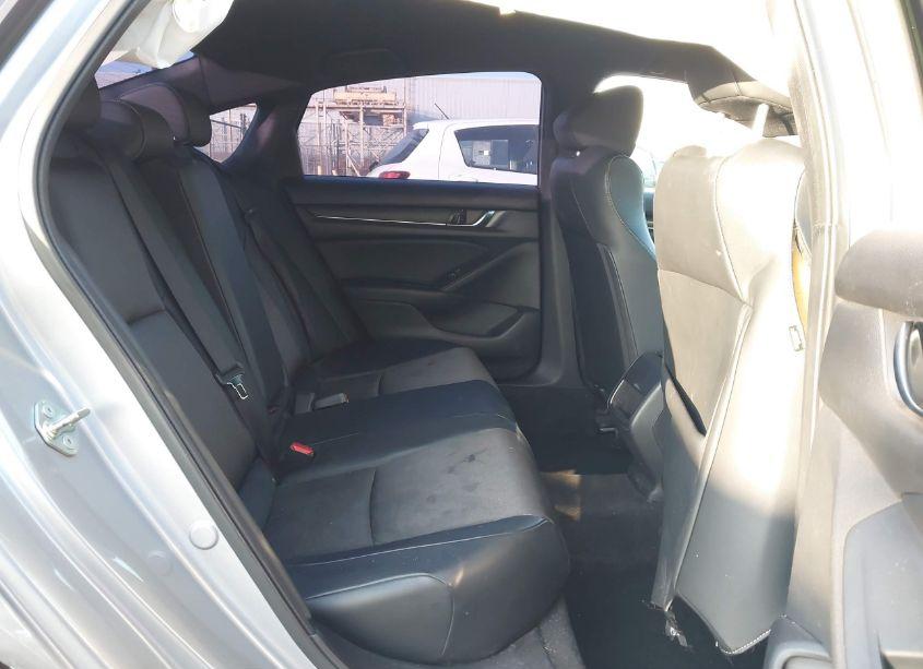 Photo 8 of 2018 Honda Accord SPORT (VIN 1HGCV1F33JA181100)