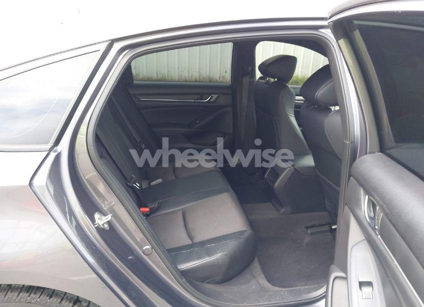 Photo 8 of 2018 Honda Accord SPORT (VIN 1HGCV1F33JA185048)