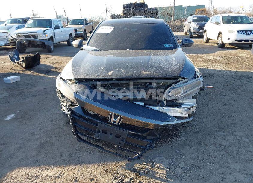 Photo 11 of 2018 Honda Accord SPORT (VIN 1HGCV1F33JA185731)