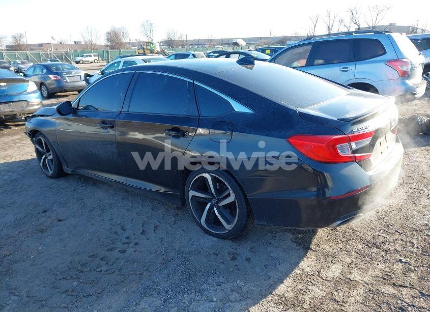 Photo 3 of 2018 Honda Accord SPORT (VIN 1HGCV1F33JA185731)