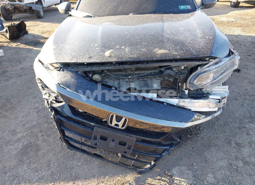 Photo 6 of 2018 Honda Accord SPORT (VIN 1HGCV1F33JA185731)